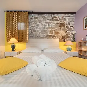 Guest house Poetry House