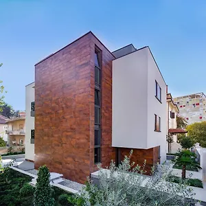 Aparthotel By Vestibul Palace